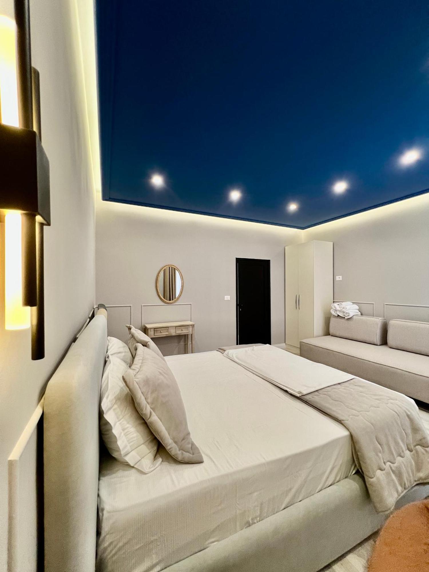 Spiranca Luxury Suites Tiranë Bilik gambar