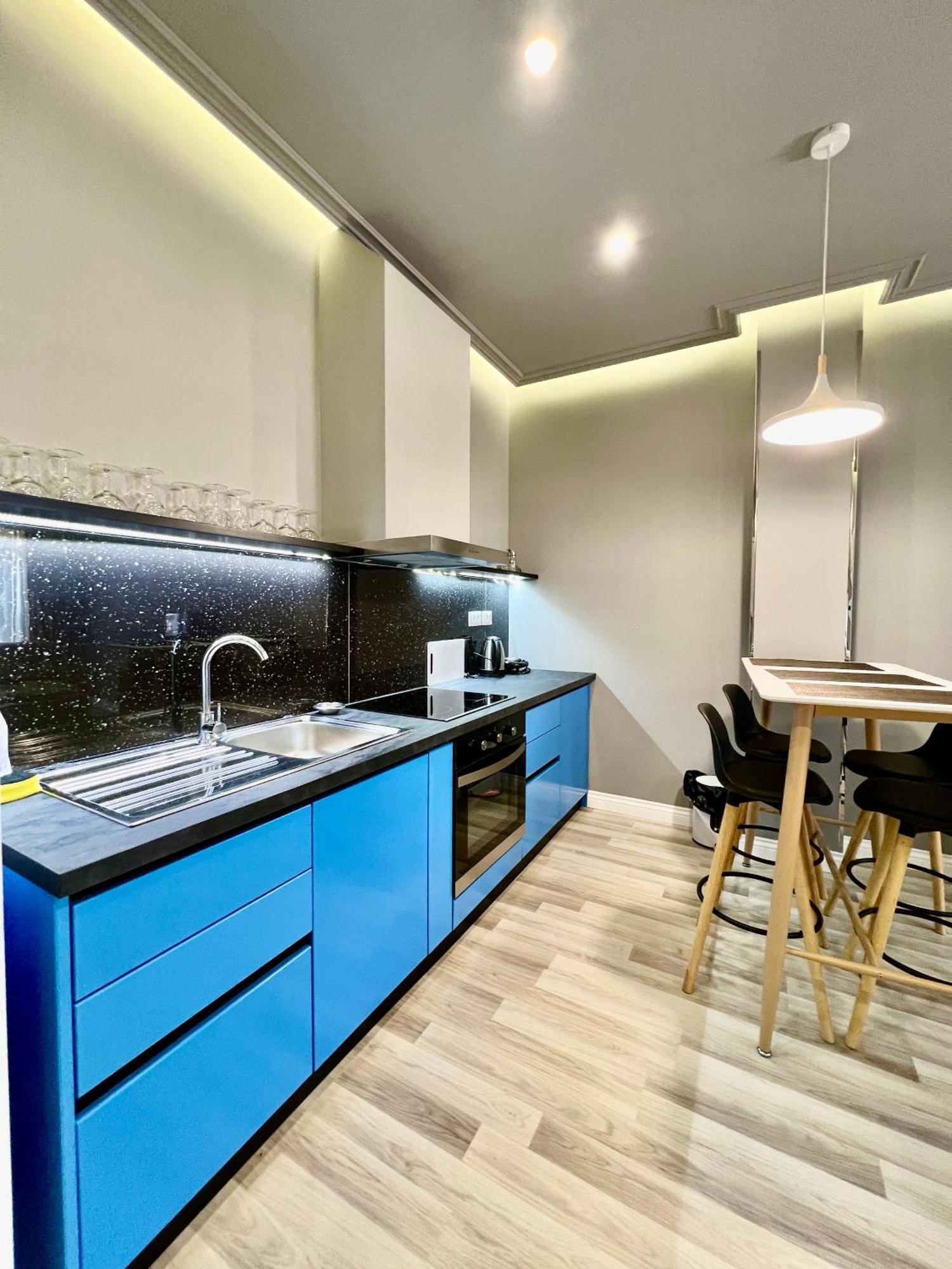 Spiranca Luxury Suites Tiranë Bilik gambar