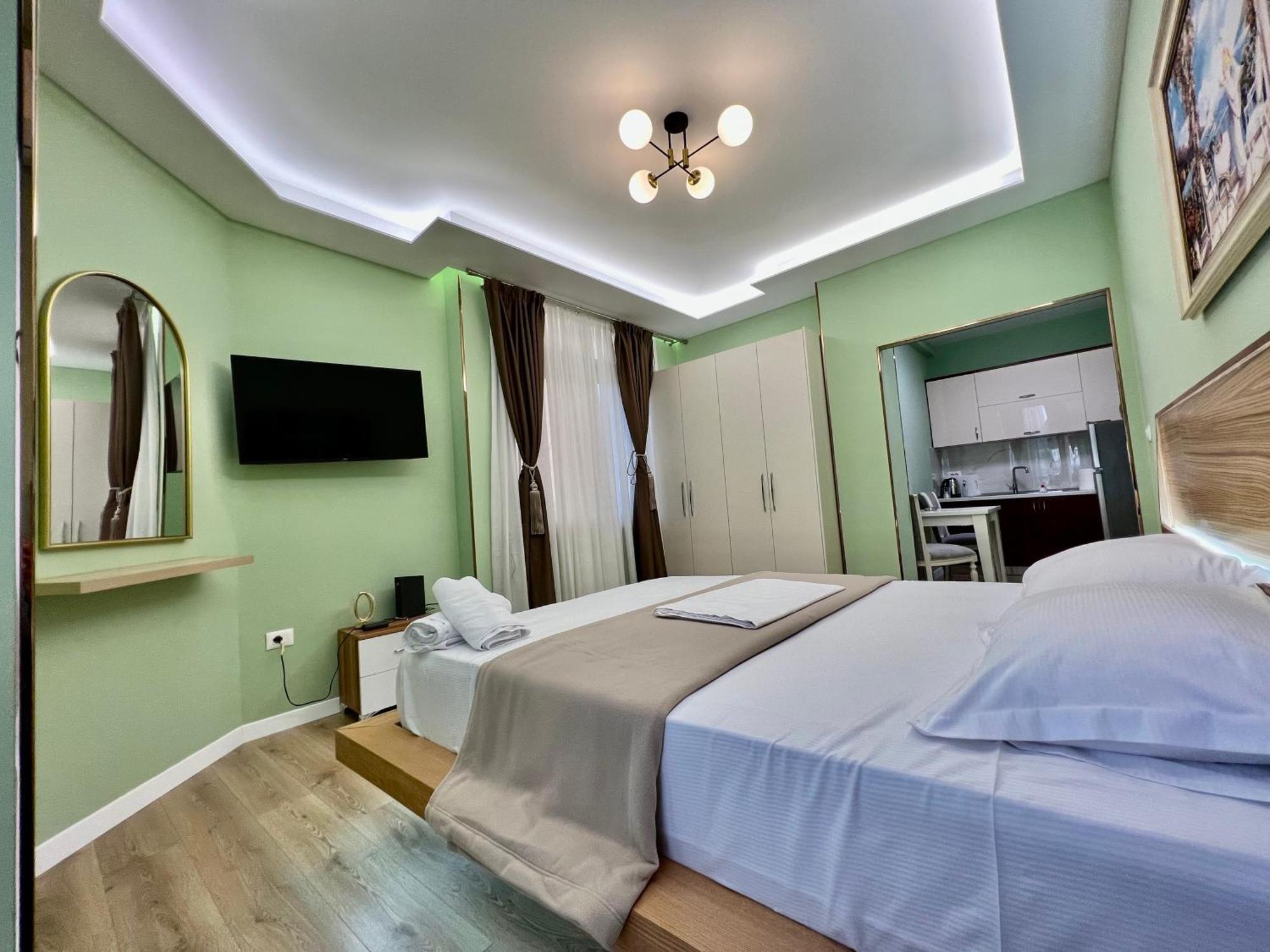Spiranca Luxury Suites Tiranë Bilik gambar